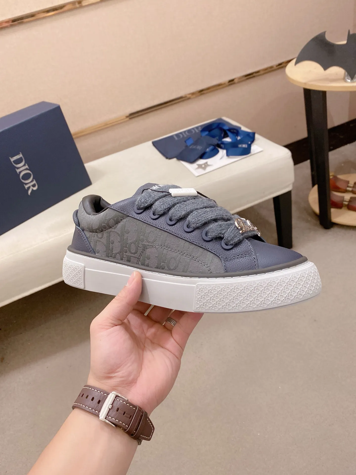 Factory price: 300 Men's shoes 💰[Dior·Dior] Top 🔍Couple style 💏🔍New casual sports style couple shoes, new four-season design, perfect workmanship, lace-up lazy style to create cabinet quality, upper: imported first-layer cowhide, sheepskin lining is soft and comfortable, ultra-light TPU wear-resistant outsole, simple, versatile fashion men's shoes, excellent color code number 35--44